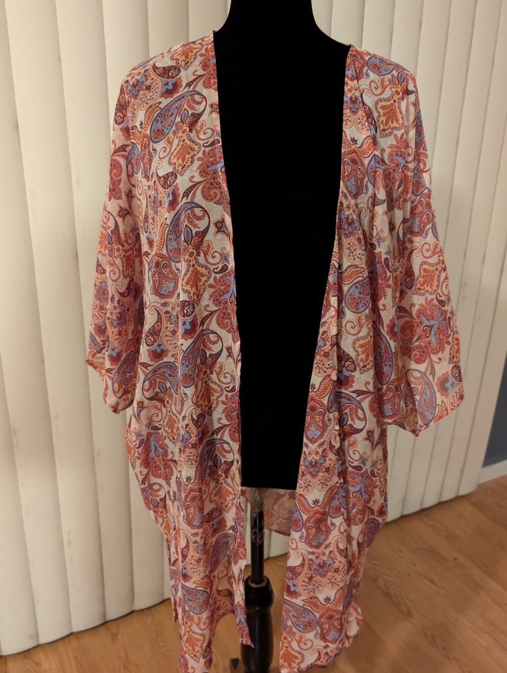 LuLaRoe Lindsay Kimono L | Peach Coral Blue Paisley | Year-Round | Lightweight